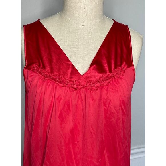 VIntage Vanity Fair Night Gown and Robe Set Red Small - Picture 3 of 12